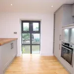 Rent 3 bedroom flat in South West England