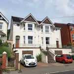 Rent 2 bedroom apartment in Reigate and Banstead