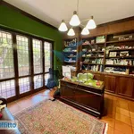 Rent 6 bedroom house of 508 m² in Rome