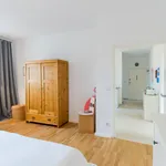 Rent 2 bedroom apartment of 68 m² in Berlin