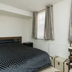 Rent 3 bedroom house in South East England