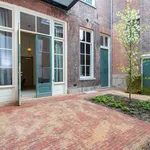 Huur 2 slaapkamer appartement van 56 m² in Binnenstad oost