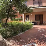 Rent 4 bedroom house of 120 m² in Roma