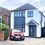 Rent 3 bedroom house in Woking