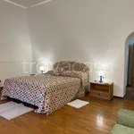 Rent 2 bedroom apartment of 60 m² in Napoli