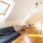 Maison de 210 m² avec 7 chambre(s) en location à Lissieu