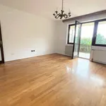 Rent 4 bedroom apartment of 100 m² in Gyor