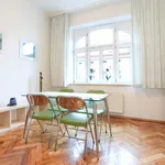 Miete 2 Schlafzimmer wohnung von 614 m² in vienna