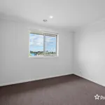 Rent 5 bedroom house in  Fraser Rise VIC 3336                        