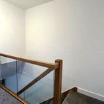 Rent 3 bedroom flat in East Midlands