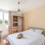 Rent 4 bedroom apartment of 57 m² in Nantes