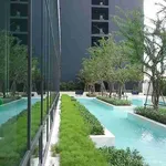 Rent 1 bedroom apartment of 27 m² in Bangkok