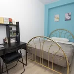 Rent 3 bedroom apartment in Madrid