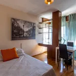 Rent 4 bedroom apartment in Valencia