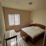 Rent 4 bedroom apartment of 100 m² in Тракия