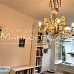 Rent 6 bedroom apartment of 82 m² in Genoa