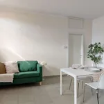 Rent 1 bedroom apartment in milan