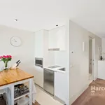 Rent 1 bedroom apartment in East Melbourne