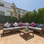 Rent 6 bedroom house of 187 m² in Marbella