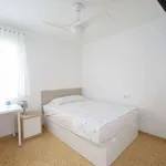 Rent a room of 120 m² in valencia