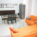 Rent a room of 150 m² in valencia