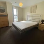 Rent 2 bedroom flat in Salford