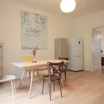 Pronajměte si 1 ložnic/e byt o rozloze 83 m² v Prague