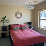 Rent 3 bedroom house in  Kennington VIC 3550                        