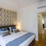 Rent 4 bedroom apartment of 50 m² in Lisboa