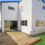 Rent 6 bedroom house in Karaka