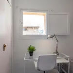 Rent 4 bedroom apartment in Valencia