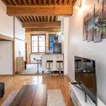 Appartement de 480 m² avec 1 chambre(s) en location à Lyon