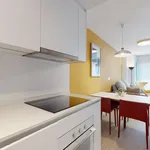 Rent 4 bedroom apartment of 72 m² in Alicante