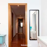 Rent a room of 130 m² in Madrid