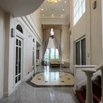 Rent 4 bedroom house of 550 m² in Bangkok