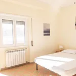 Rent 3 bedroom apartment in Rome