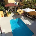 Rent 4 bedroom house of 295 m² in Marbella