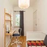 Rent a room in lisbon