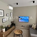 Rent 4 bedroom house of 189 m² in Mošćenička Draga