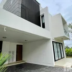 Rent 5 bedroom house of 200 m² in Phuket