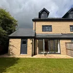 Rent 4 bedroom flat in Borough of Rossendale