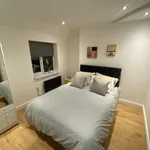 Rent 3 bedroom apartment of 257 m² in Nottingham