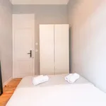 Rent a room in lisbon