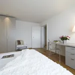 Rent 1 bedroom apartment of 646 m² in Zurich