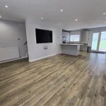 Rent 3 bedroom flat in Glasgow