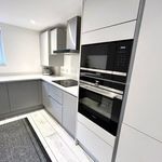 Rent 3 bedroom flat in Wales