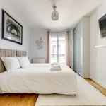 Appartement de 100 m² avec 3 chambre(s) en location à Paris