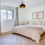 Miete 2 Schlafzimmer wohnung von 54 m² in Zürich