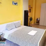 Rent 5 bedroom apartment of 94 m² in Milan