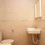 Rent a room of 160 m² in Barcelona